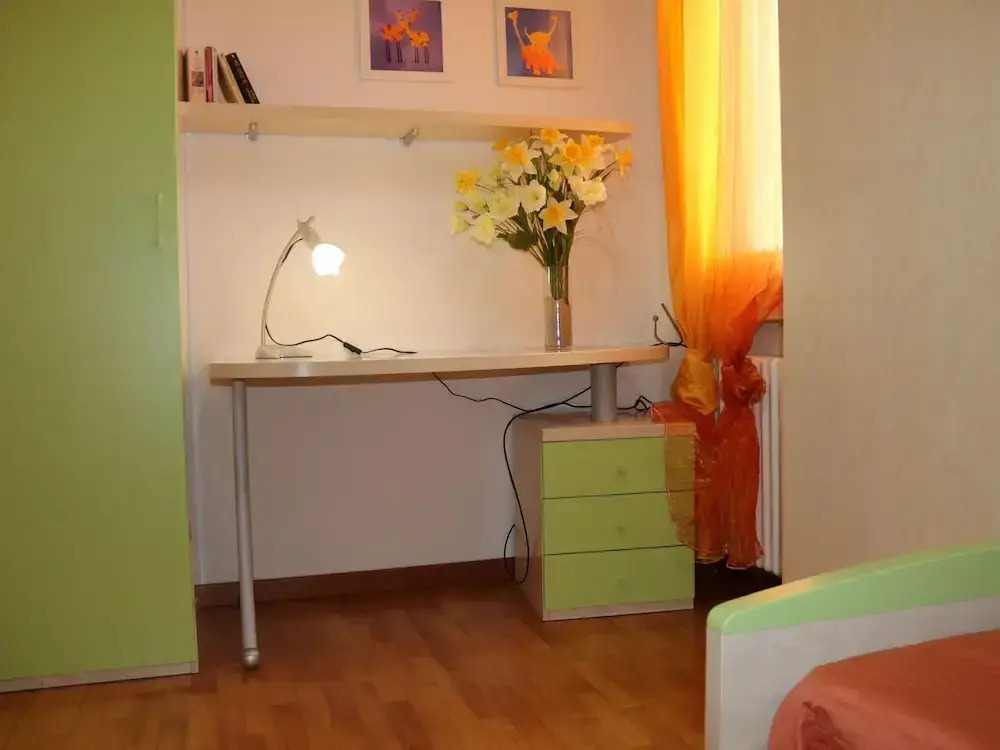 Holiday Home with Nicely Decorated Interior near Lake Garda