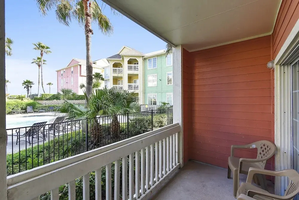 Dawn 813-Poolside Pleasure - 1 Br Condo