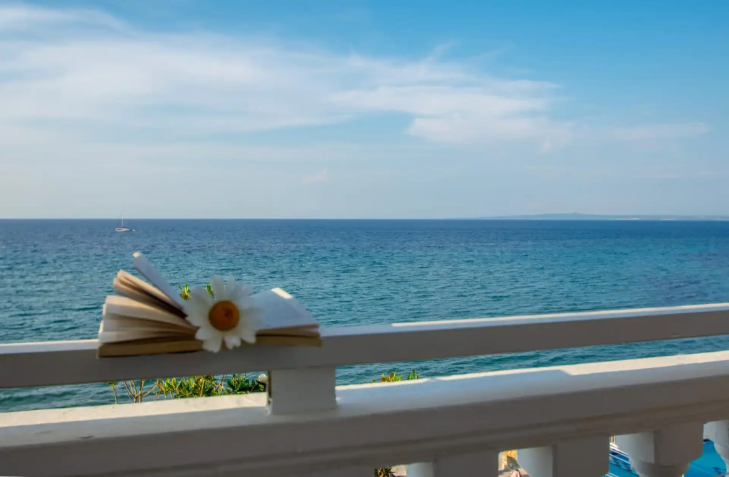 Agoulos Beach Hotel