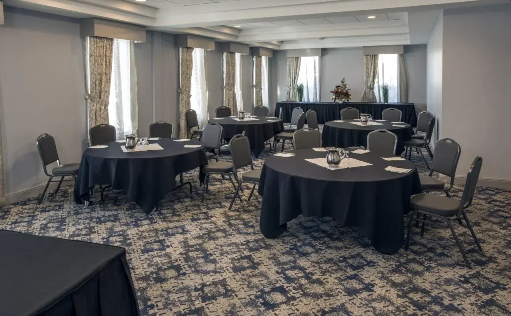 Holiday Inn Conference Centre Edmonton South by IHG