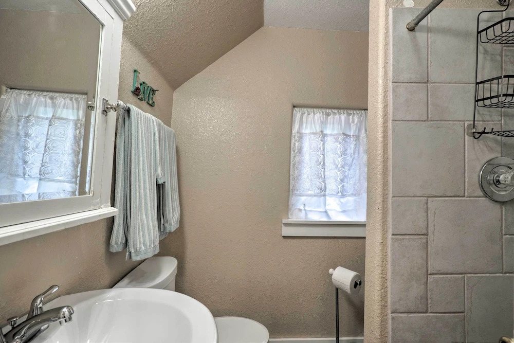 Creekside Home w/ Patio, Walk to Manitou Incline!