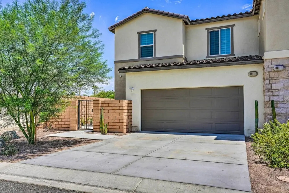 Serene Oasis - Lakeside Living: 6 Mi to Coachella!