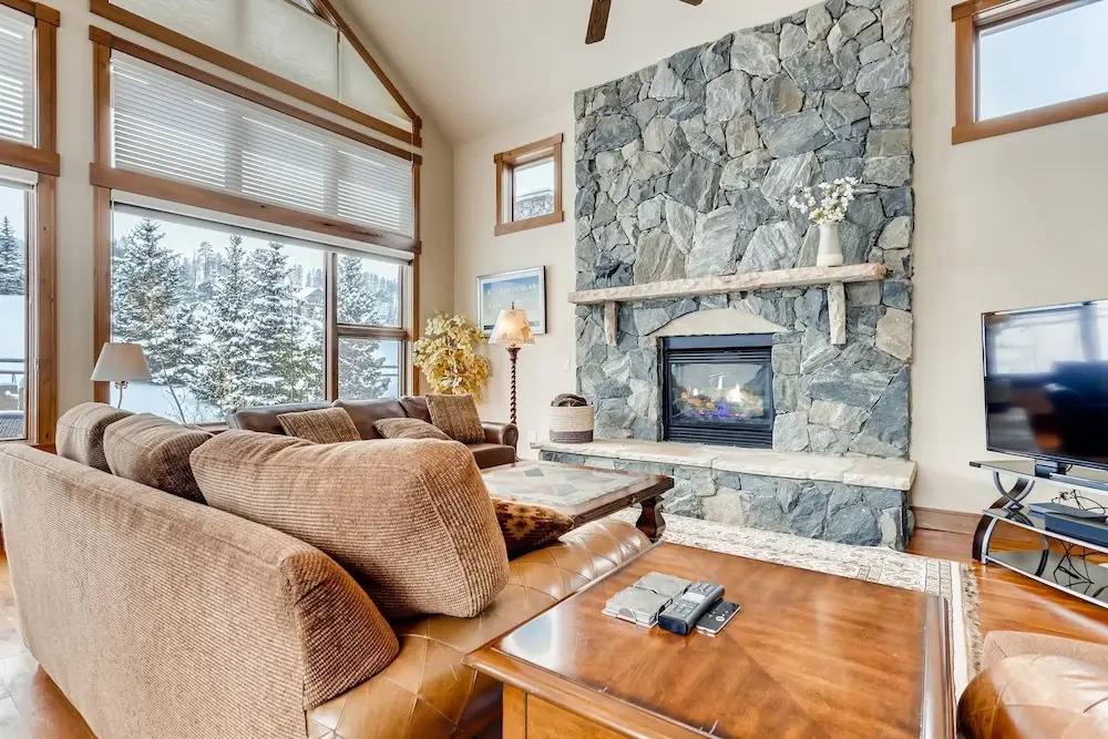 21 N Rd Home 4 Bedrooms 4.5 Bathrooms Home