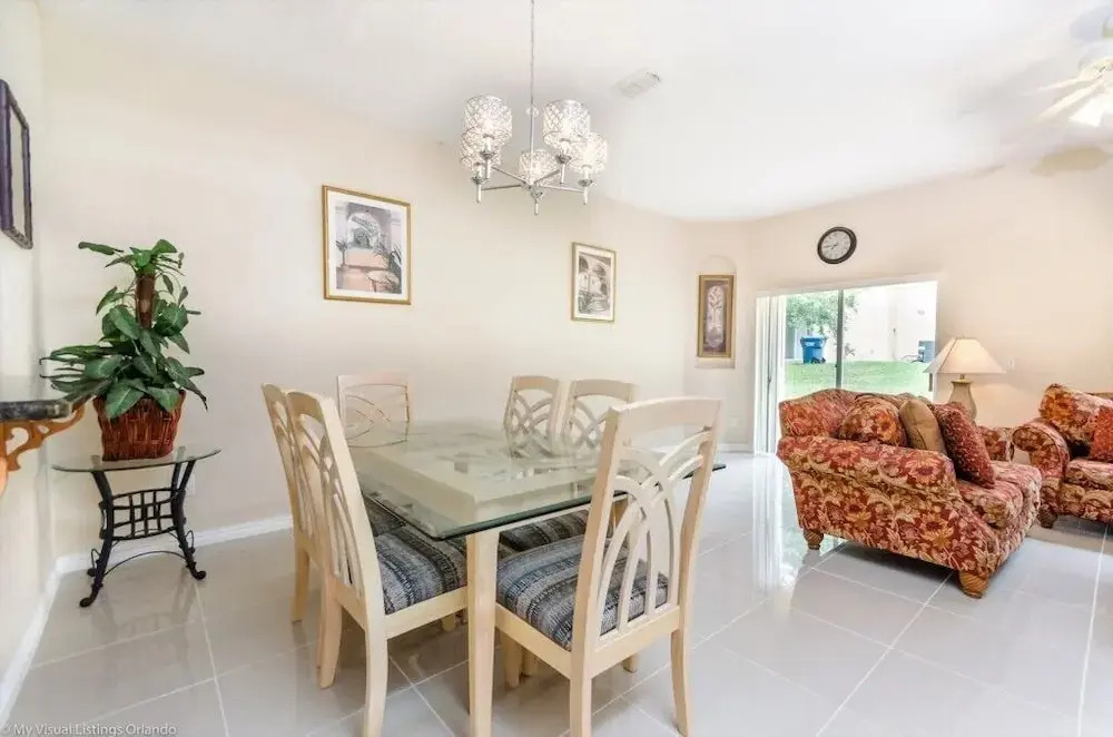734lam 3 Bedroom Townhouse