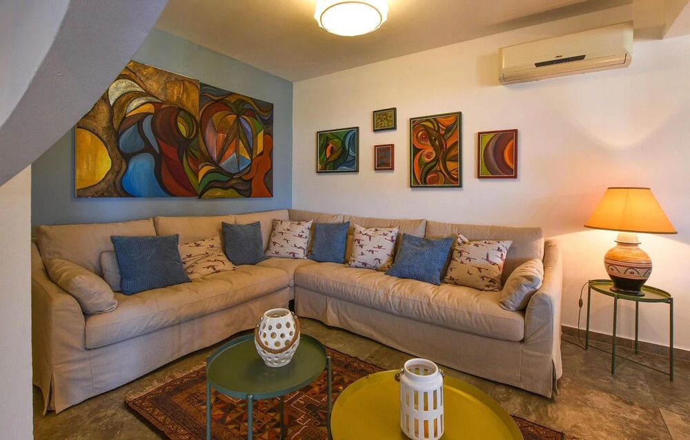 Cozy Home In Balestrate With Wifi