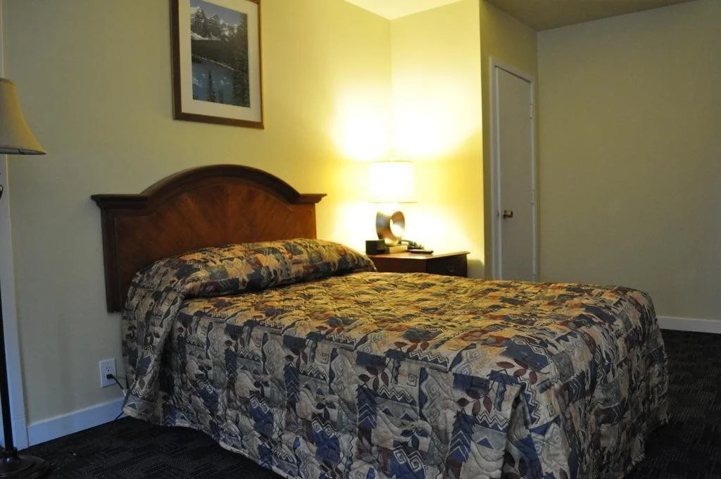 Camrest Motel