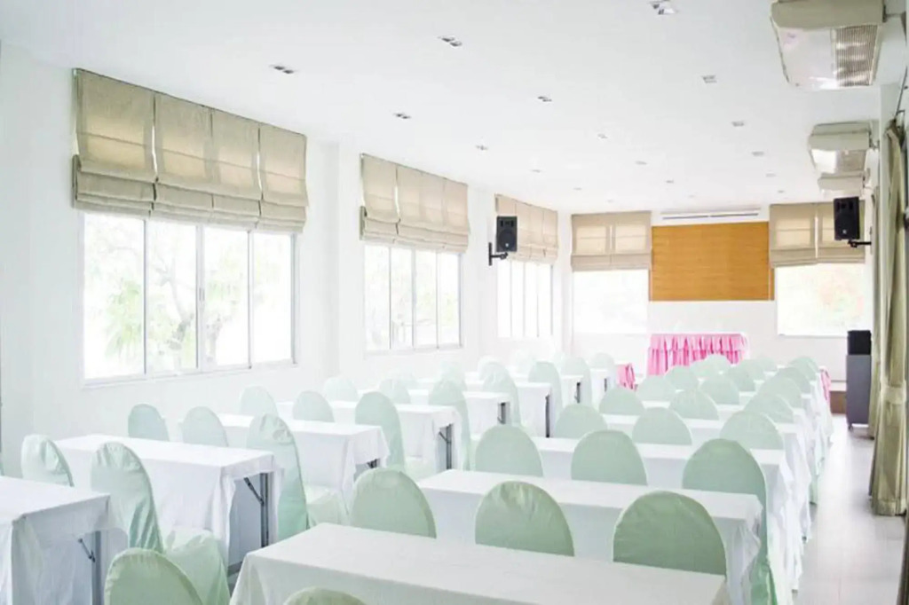 Bangsaen Villa Hotel