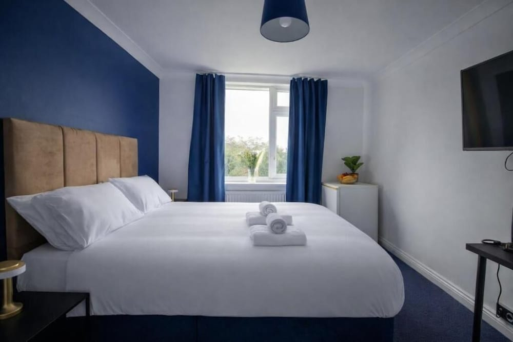Airport Lodge
