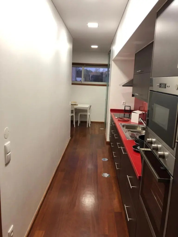 Metro Heroismo Residence