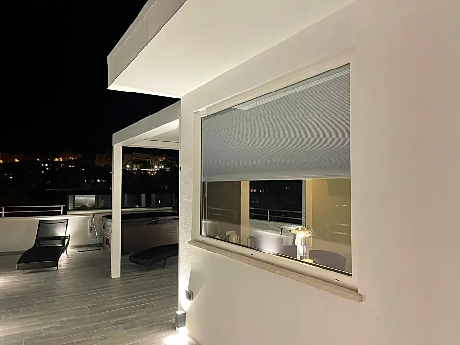 18 Dante Luxury Suites