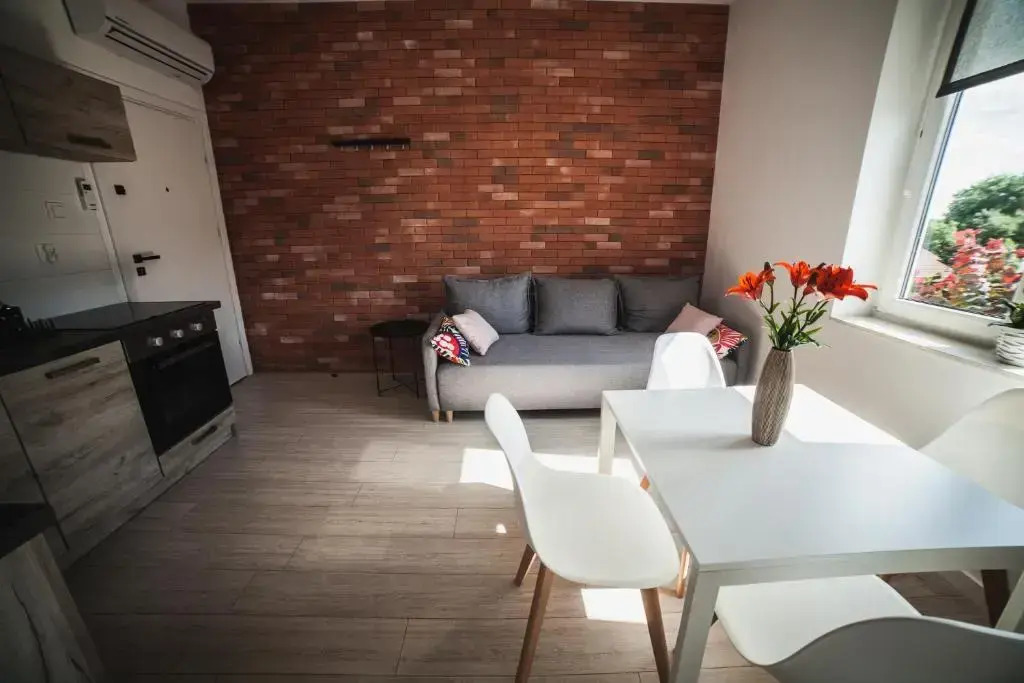 Lawendowo- sauna, jacuzzi, domki w ogrodzie i apartamenty w kamienicy
