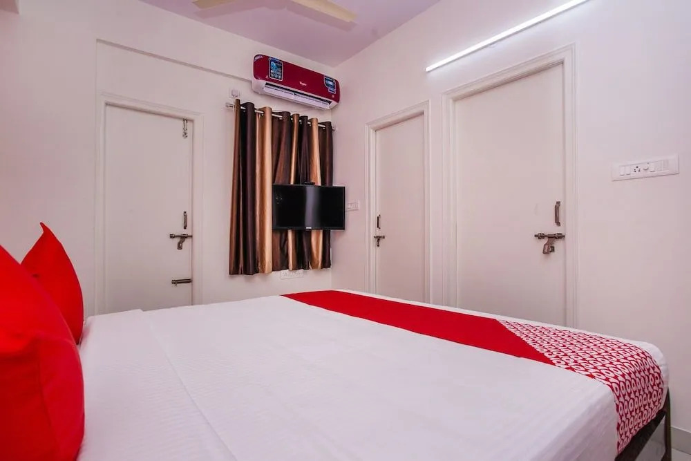 OYO 23441 Shree Gowri Comfort