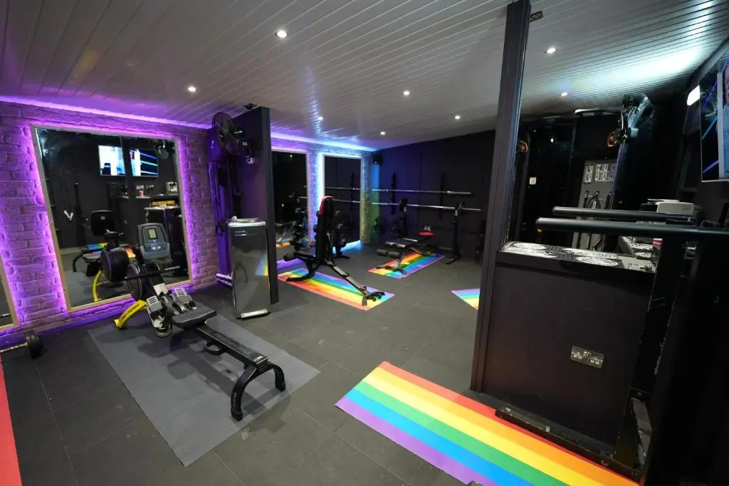 Revolver Glasgow