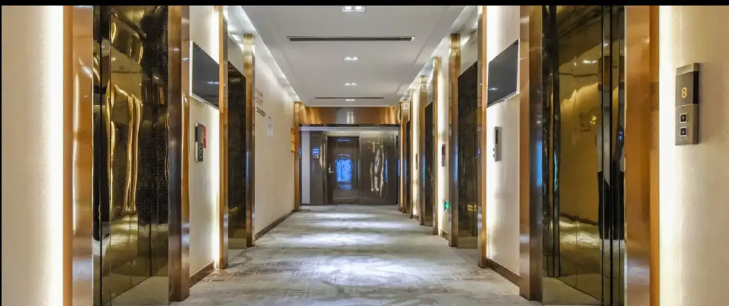 Today High-rise River View Homestay (Chongqing Jiefangbei Pedestrian Street Hong Ya Dong)