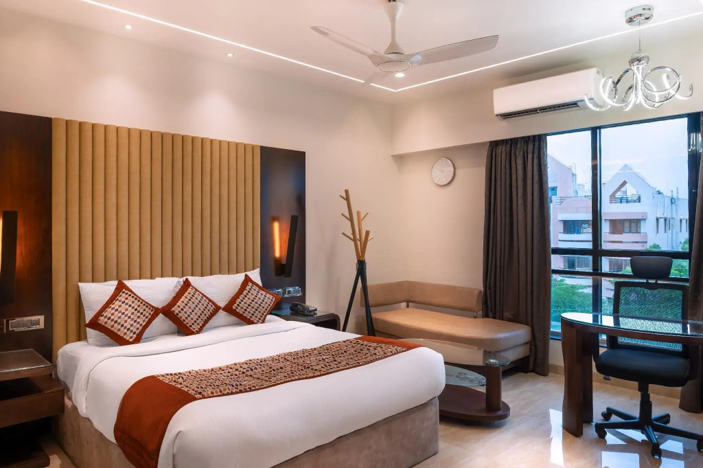 Hotel Royal Palace Jalgaon
