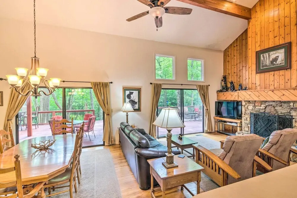 Lake Toxaway Cabin w/ Fire Pit - 1 Mi to Marina