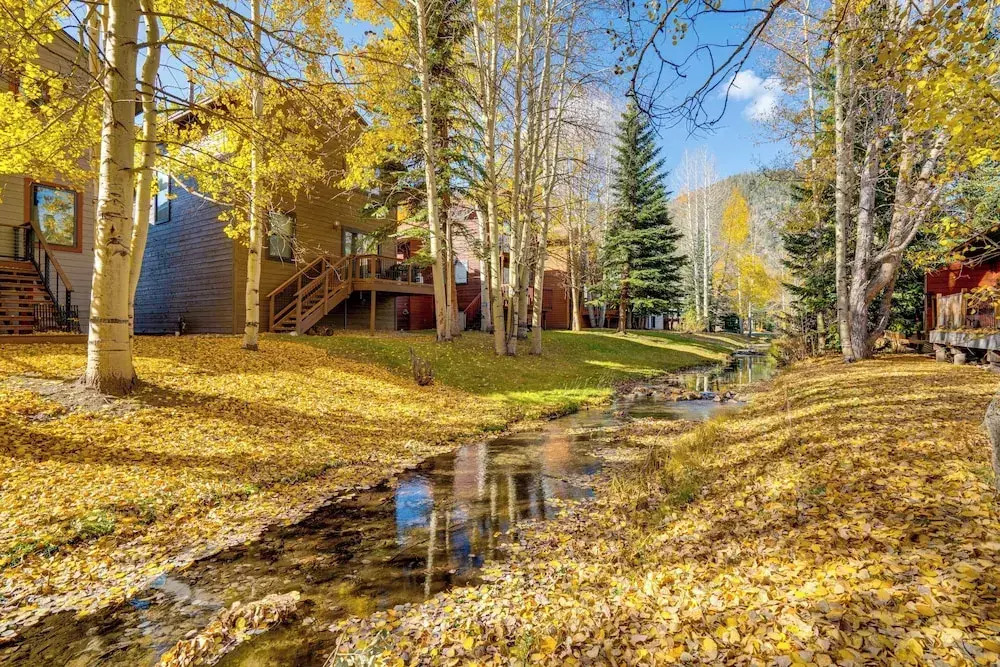 < 1 Mi to Dtwn: Creekside Frisco Home w/ Fire Pit