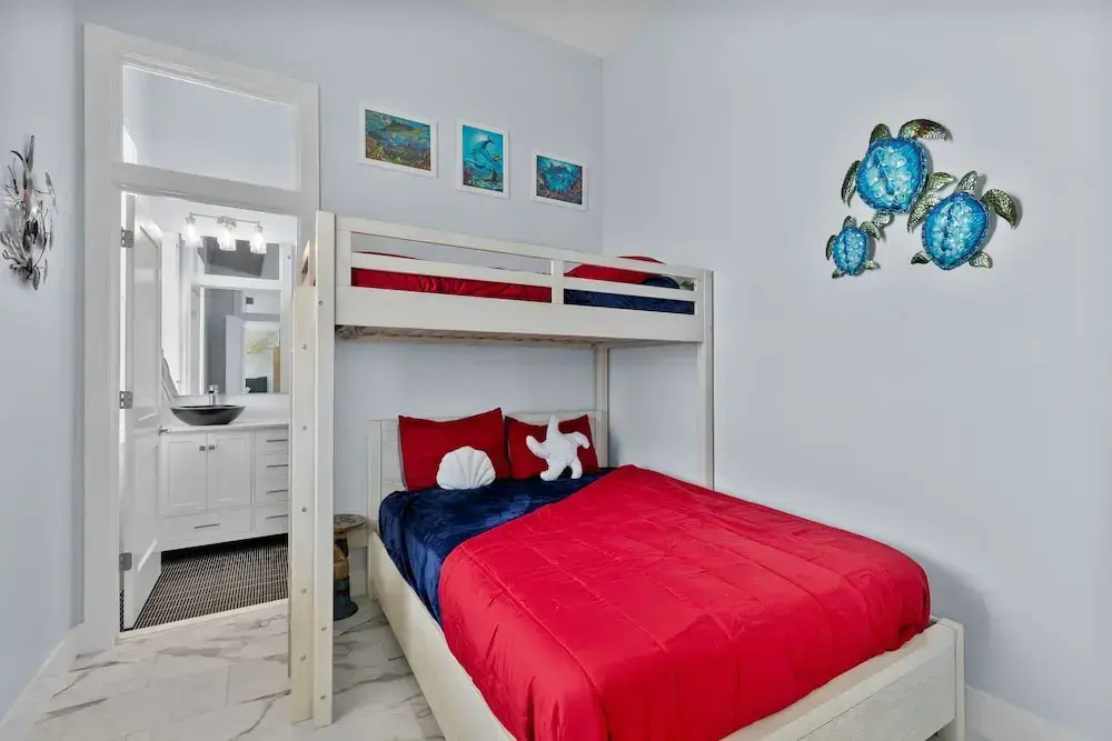 Ahh Da Sea - Waterfront, Backyard Ramp To Jetty & Laguna 3 Bedroom Home
