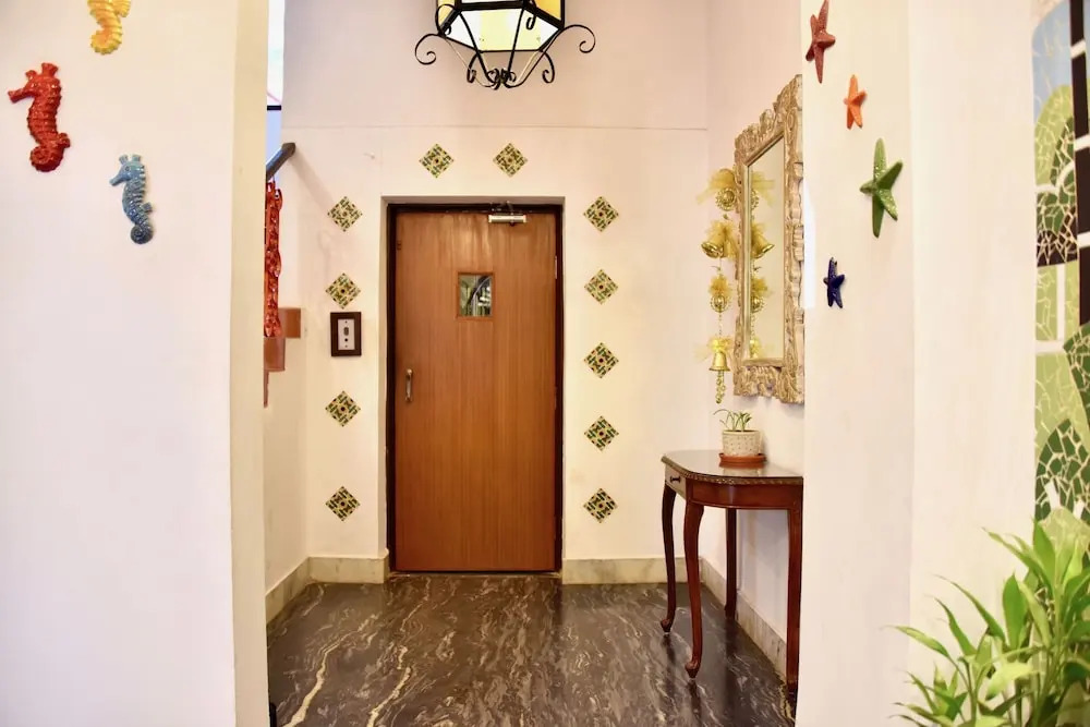 OYO 10240 Hotel Mayfair 1