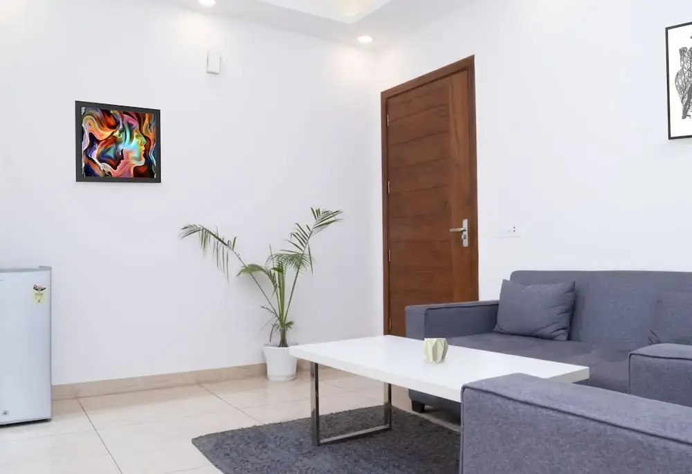 Housr DLF Phase 4 Sector 28 Gurgaon