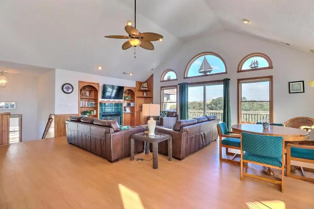 1358 Ar Lan Y Mor 4 Min Walk to Beach