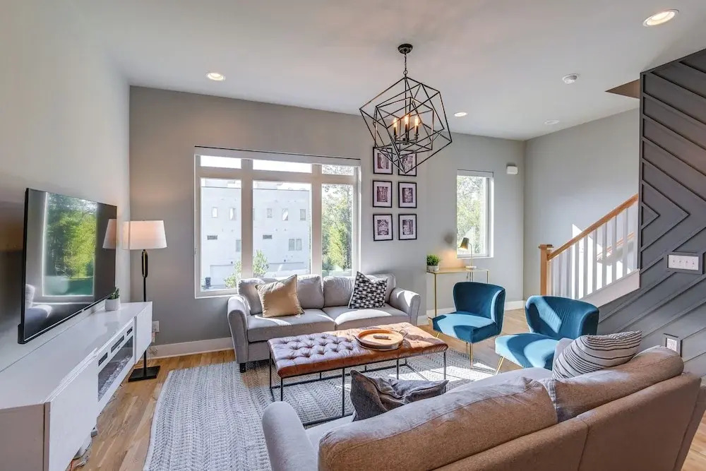 Nashville Townhome w/ Rooftop Balcony & Game Room!