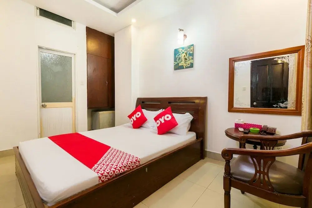 OYO 631 Long Phụng Hoàng Hotel