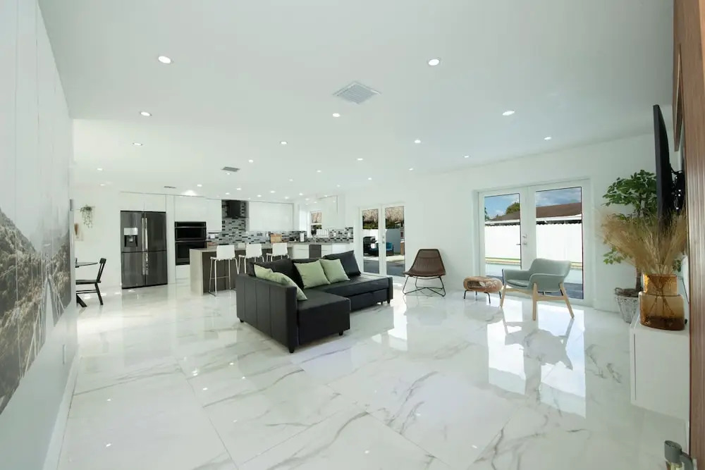 Maggie Home In Kendall - Pool And Tiki Bar