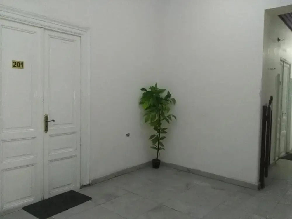 Grand Safari Hostel