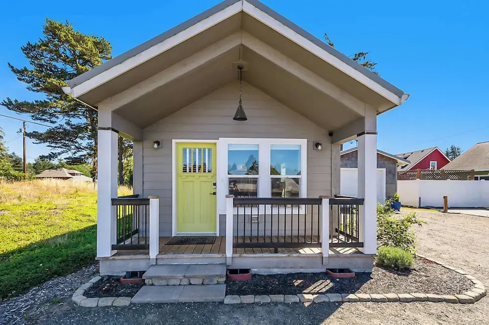 Sweet Seaview Home: Near Beach & Trailhead!