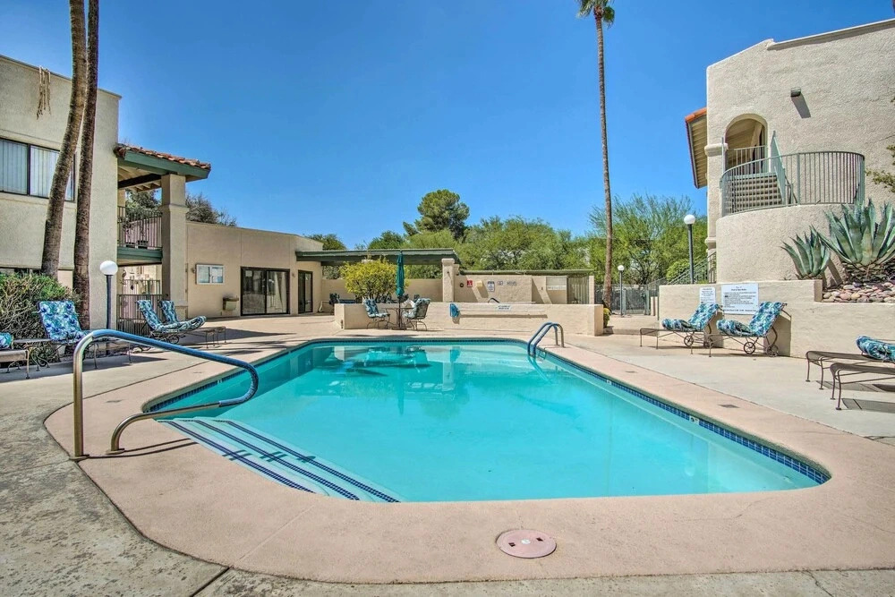 Hike, Swim & Shop: Tucson Condo w/ Balcony