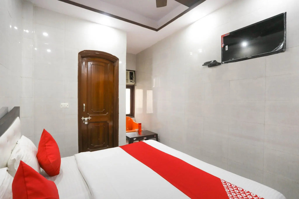 OYO 48585 Hotel Raghuvansh