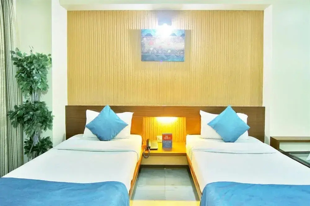 ZO Rooms Sayajigunj Kalaghoda Circle