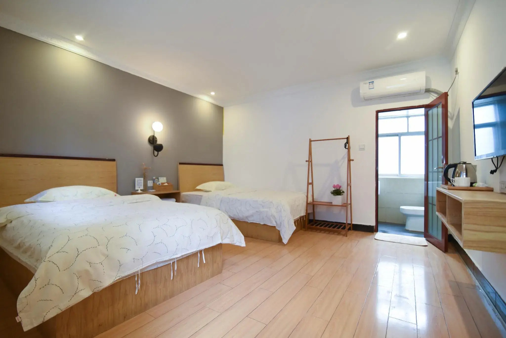 Guilin Cyan Box Guest House