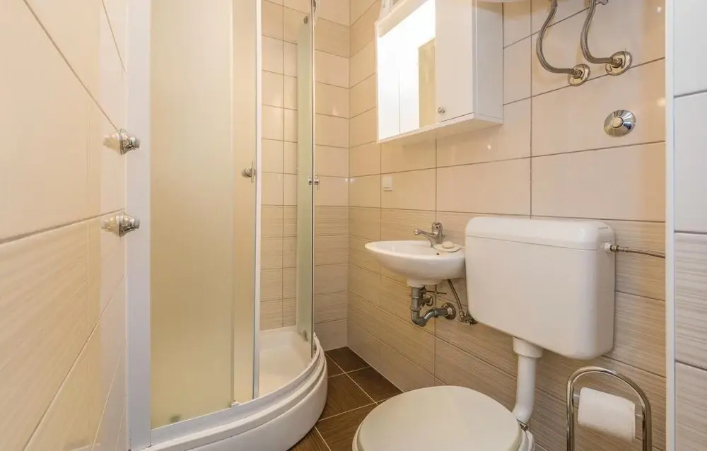 Nice Home in Fazana With Wifi and 3 Bedrooms