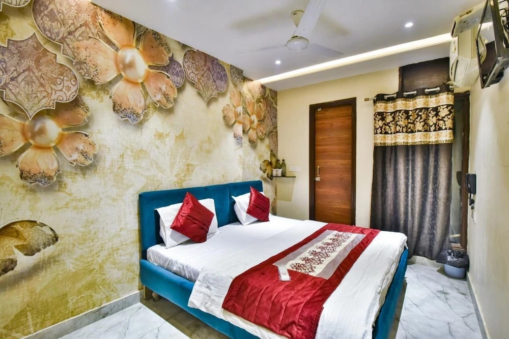 Shree Raj Homestay AC Room