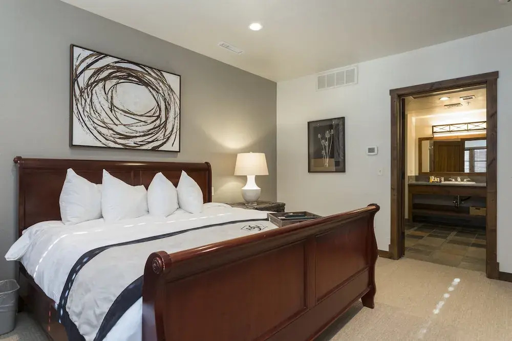 Silver Baron Lodge 2 Condo Bedroom with Spa by Deer Valley Resort