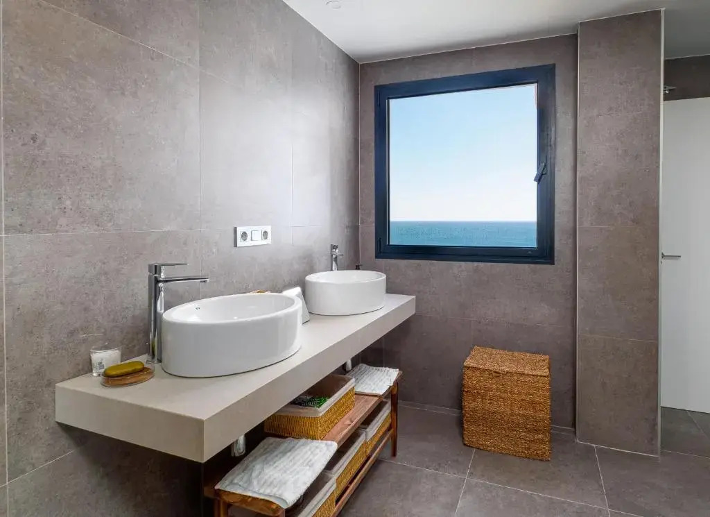 Blue Suite 2346
