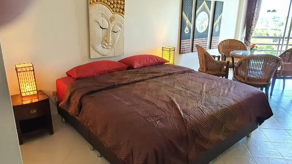 SEA SAND SUN CONDOMINIUM RAYONG Double Superior Condo with seaview