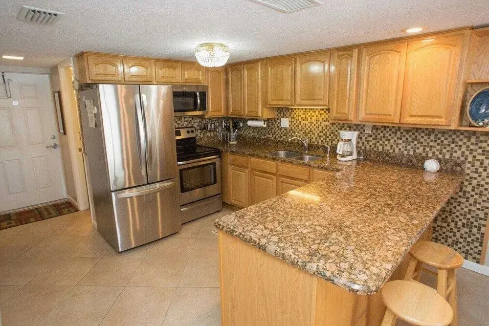 Win-San A-213 - 2 Br Condo