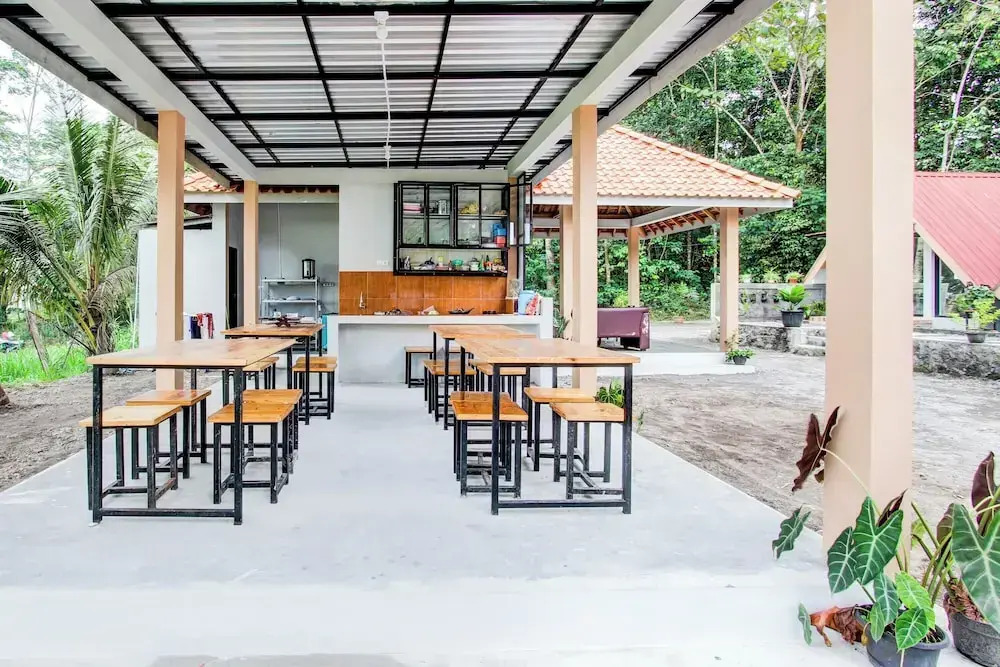 Capital O 93882 The Pondok Palma Villa & Resto