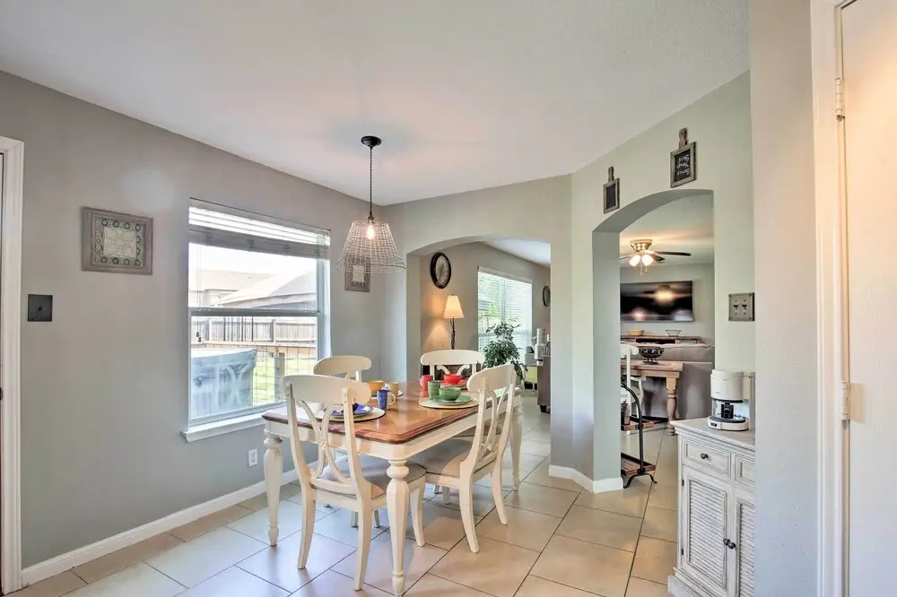 San Antonio Home w/ Hot Tub - 1 Mi to Seaworld