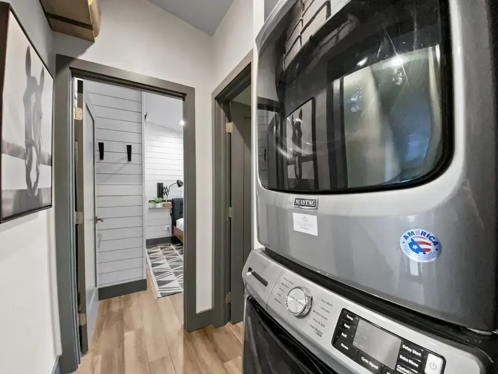 Falcon Condos N4 3 Bedroom Condo by Redawning