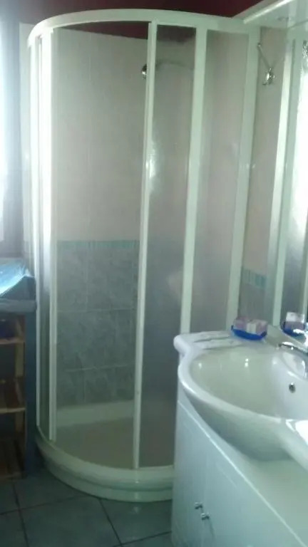 Click Center Apartment