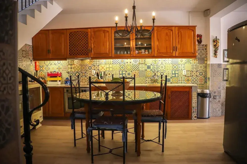 Idyllic Farm House with huge Garden for 14PAX