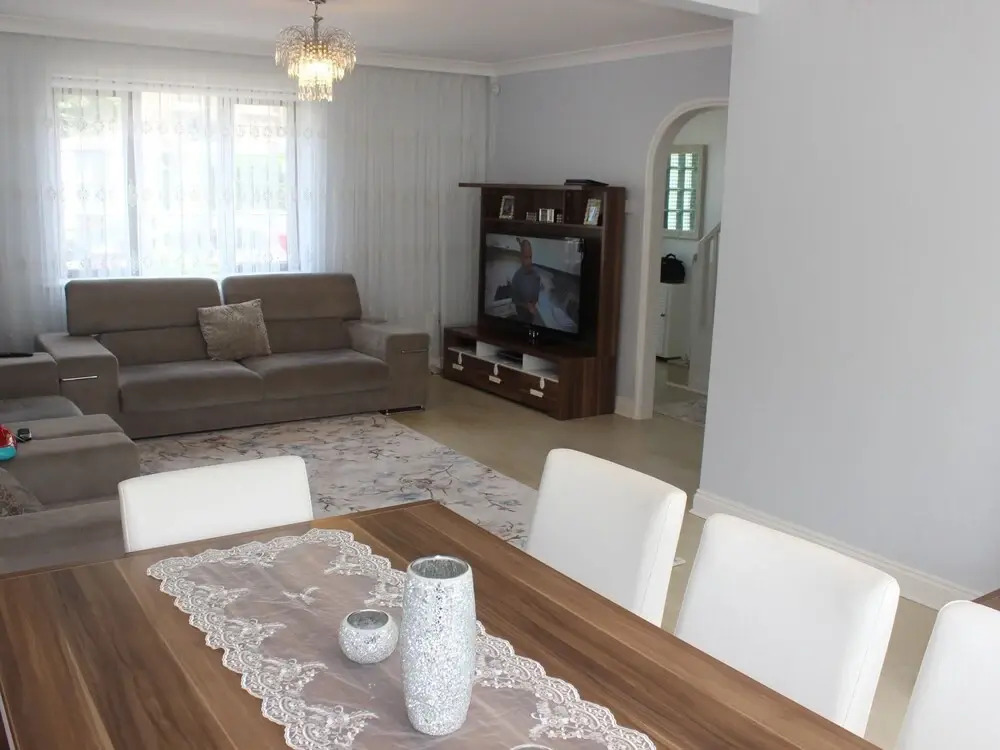 Lovely 3 Bedroom House With Large Garden