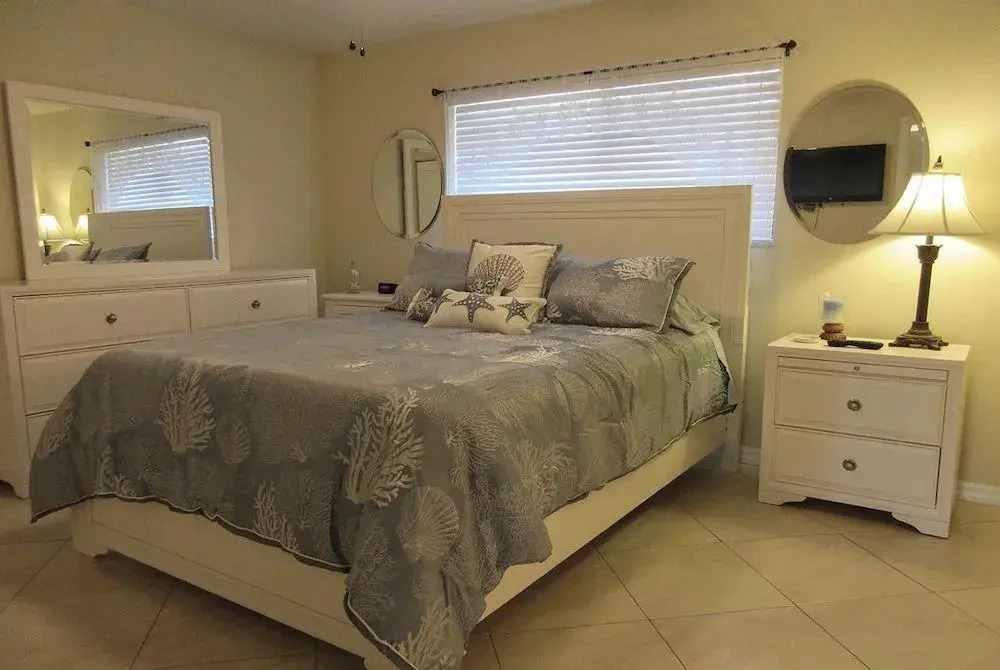 Estero Yacht & Racquet 123 1 Bedroom 2 Bathrooms Condo