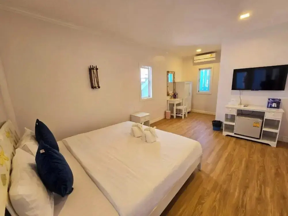 IP PLUS BEACH RESORT Koh Larn