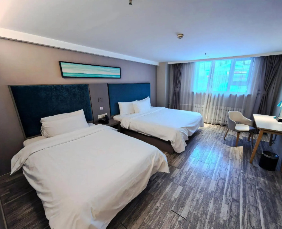 Home Inn & Suites (Harbin Ice and Snow World Sunac Mall Park Store)