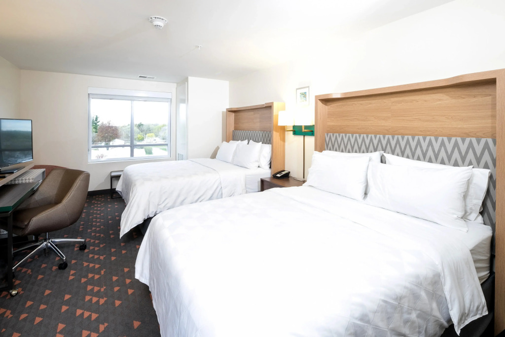 Holiday Inn Hotel & Suites - Mount Pleasant by IHG